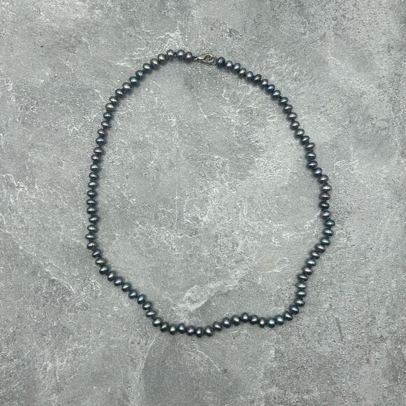 NWOT Natural Pearl Chromatic Blue Purple 18 inches Pearl Necklace Women’s Jewelr - Picture 3 of 9